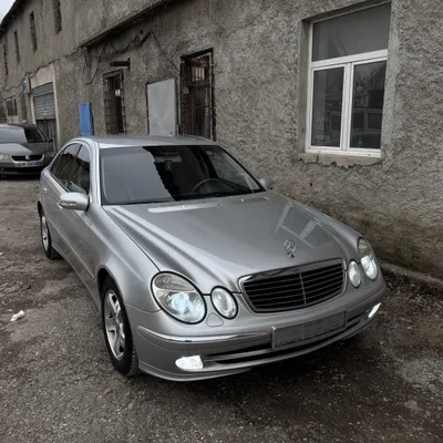 Mercedes-Benz E-class 2002 në shitje