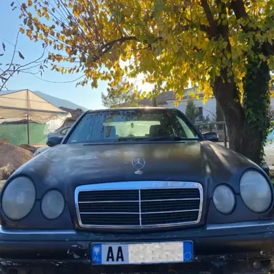 Mercedes-Benz E-class 1998 në shitje