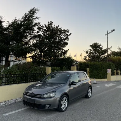 Volkswagen Golf 2011 në shitje