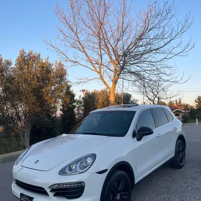 Porsche Cayenne 2013 në shitje