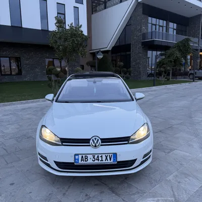 Volkswagen Golf 2015 në shitje