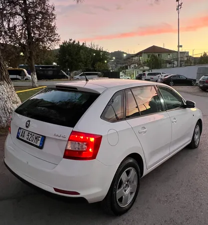 Skoda Rapid 2015 në shitje