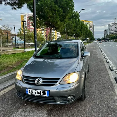 Volkswagen Golf 2006 në shitje