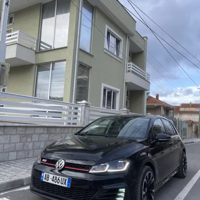 Volkswagen Golf 2013 në shitje