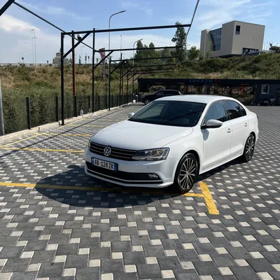 Volkswagen Jetta 2015 në shitje