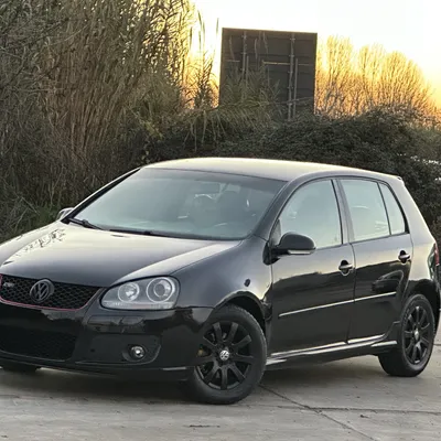 Volkswagen Golf 2005 në shitje