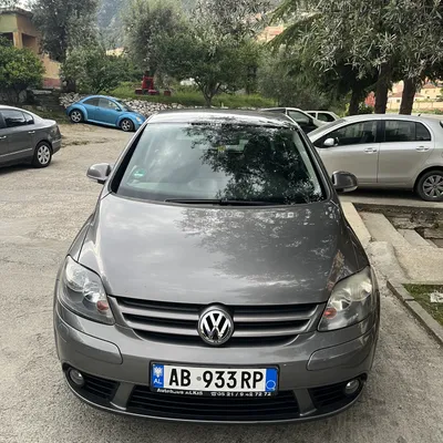 Volkswagen Golf 2006 në shitje
