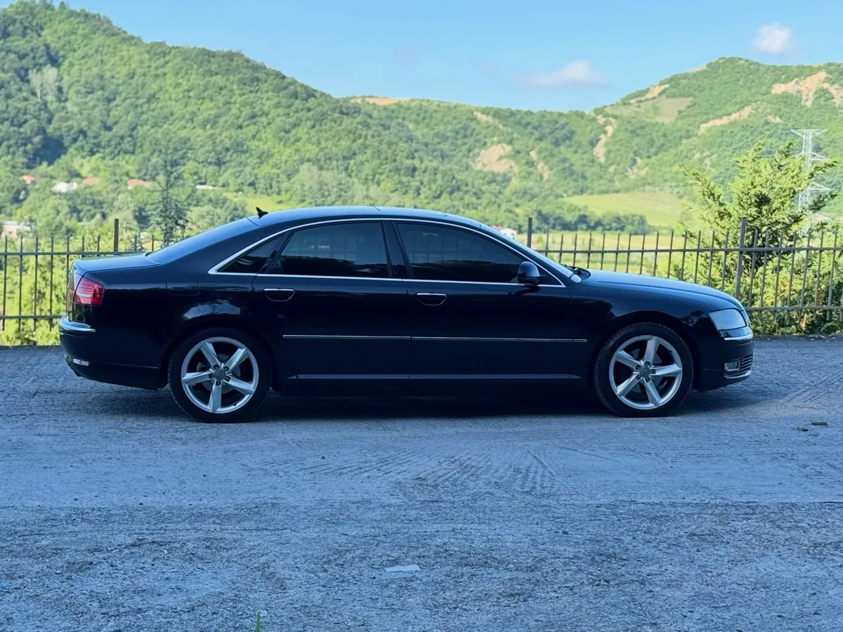2008 Audi A8 thumbnail 3