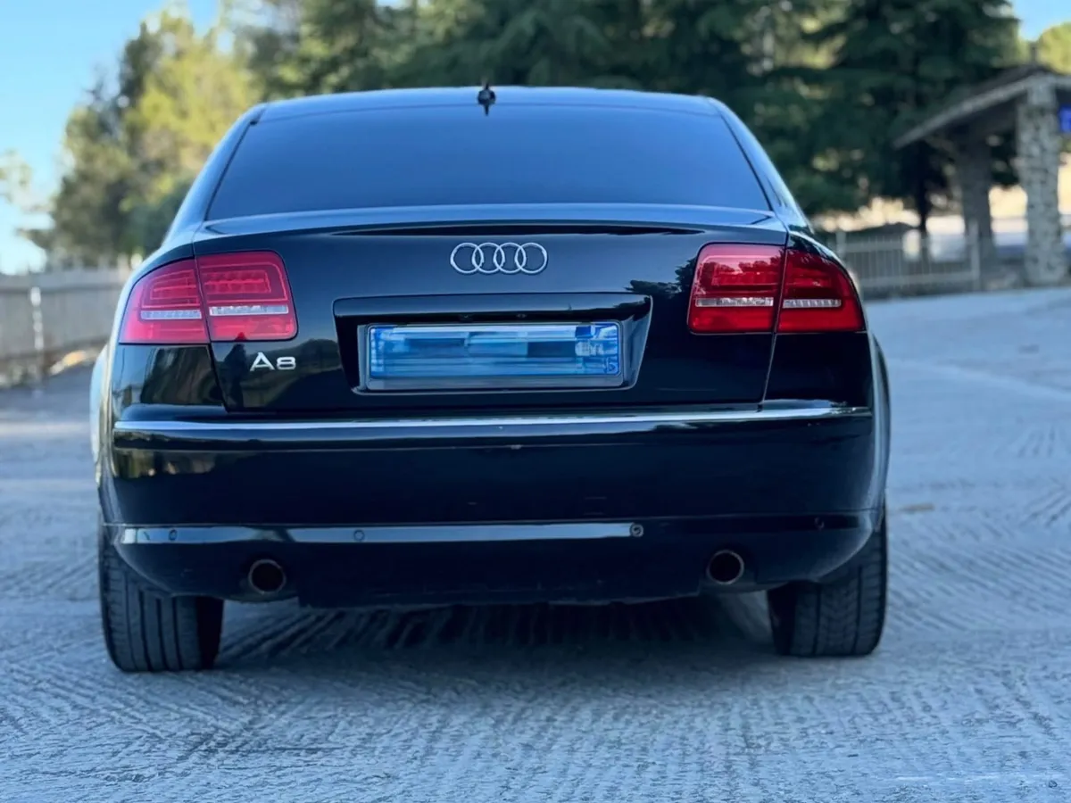 2008 Audi A8 thumbnail 5