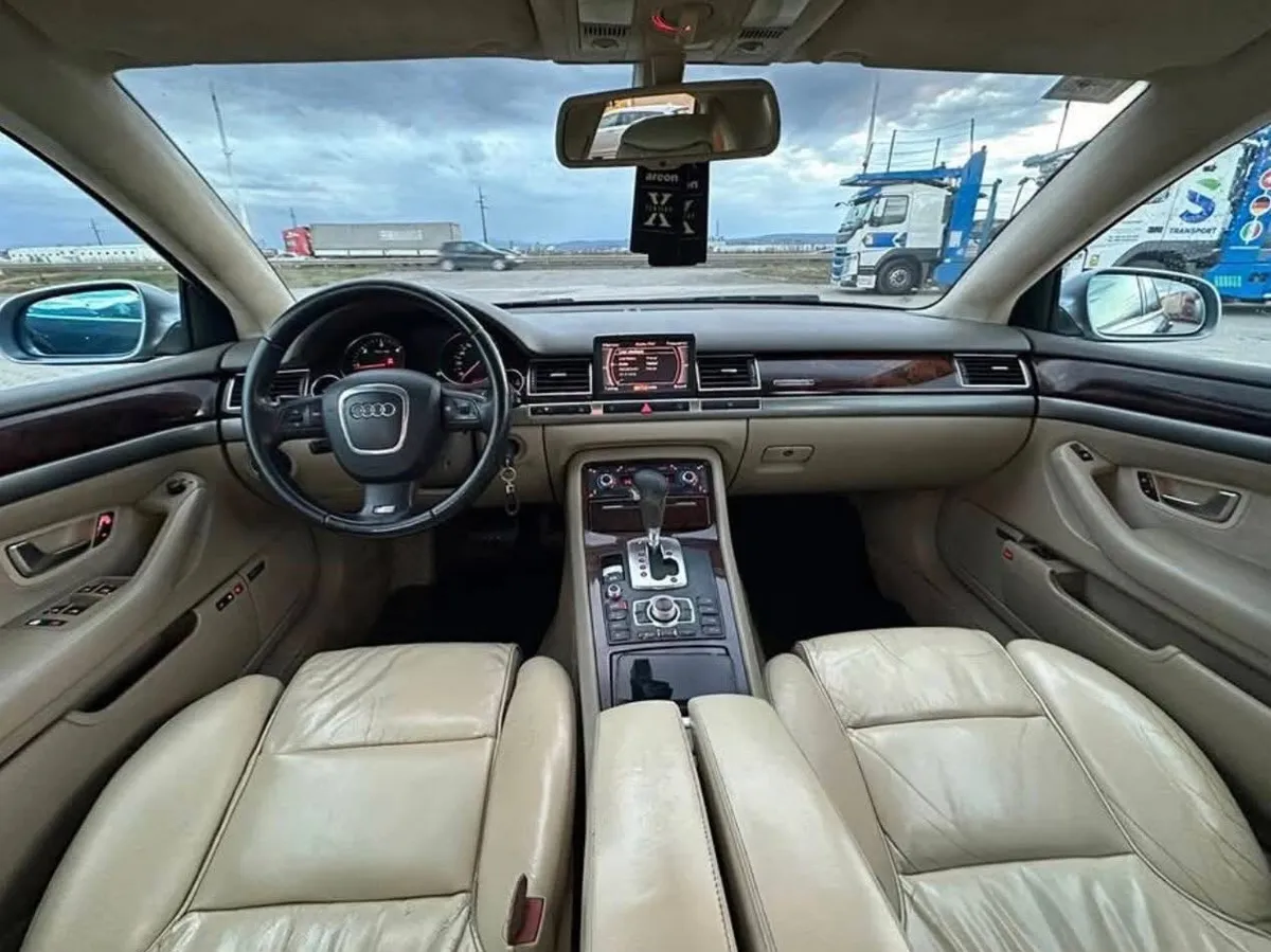 2008 Audi A8 thumbnail 6