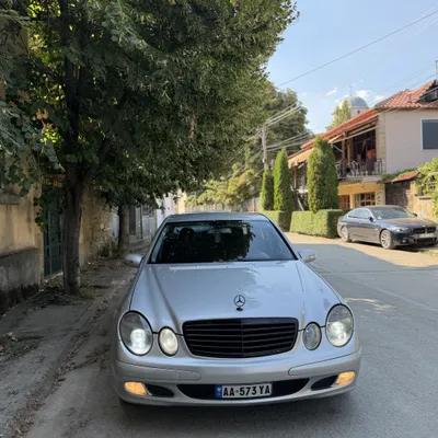 Mercedes-Benz E-class 2003 në shitje