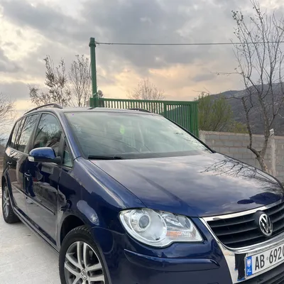 Volkswagen Touran 2008 në shitje