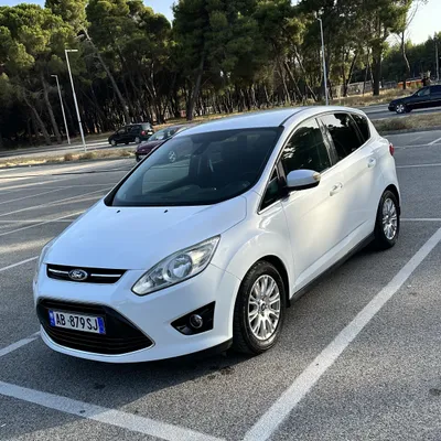 Ford C-MAX 2012 në shitje