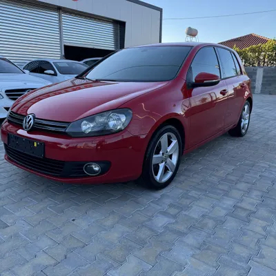 Volkswagen Golf 2012 në shitje