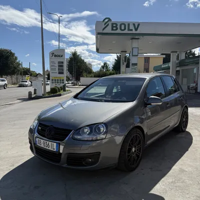 Volkswagen Golf 2006 në shitje