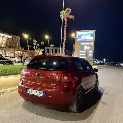 Volkswagen Golf 2005 në shitje