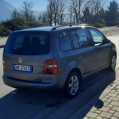 Volkswagen Touran 2006 në shitje