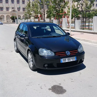 Volkswagen Golf 2004 në shitje